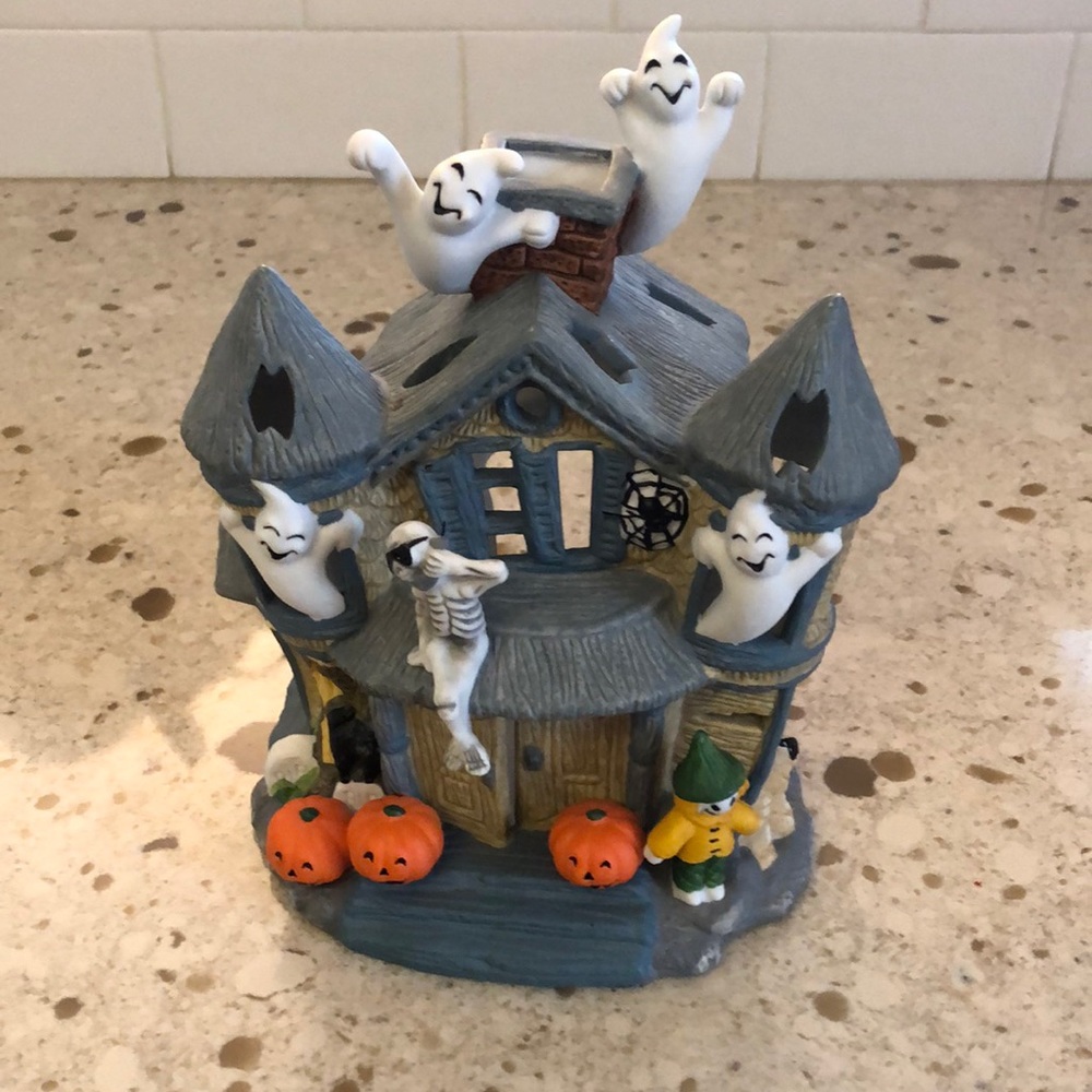 PartyLight Spooky Tea Light House
